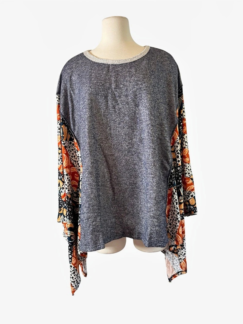 Haptics Harvest Horizon Top-Tunic Paisley Sleeve Tunic in Gray & Orange Size 2XL